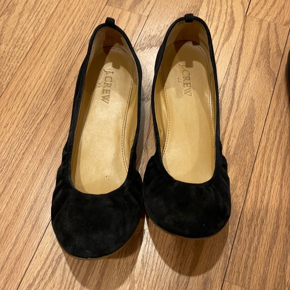 Gently worn j crew velvet black flats - Picture 1 of 2
